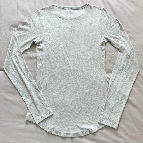 Lululemon Long Sleeve Shirt - Picture 2 of 3
